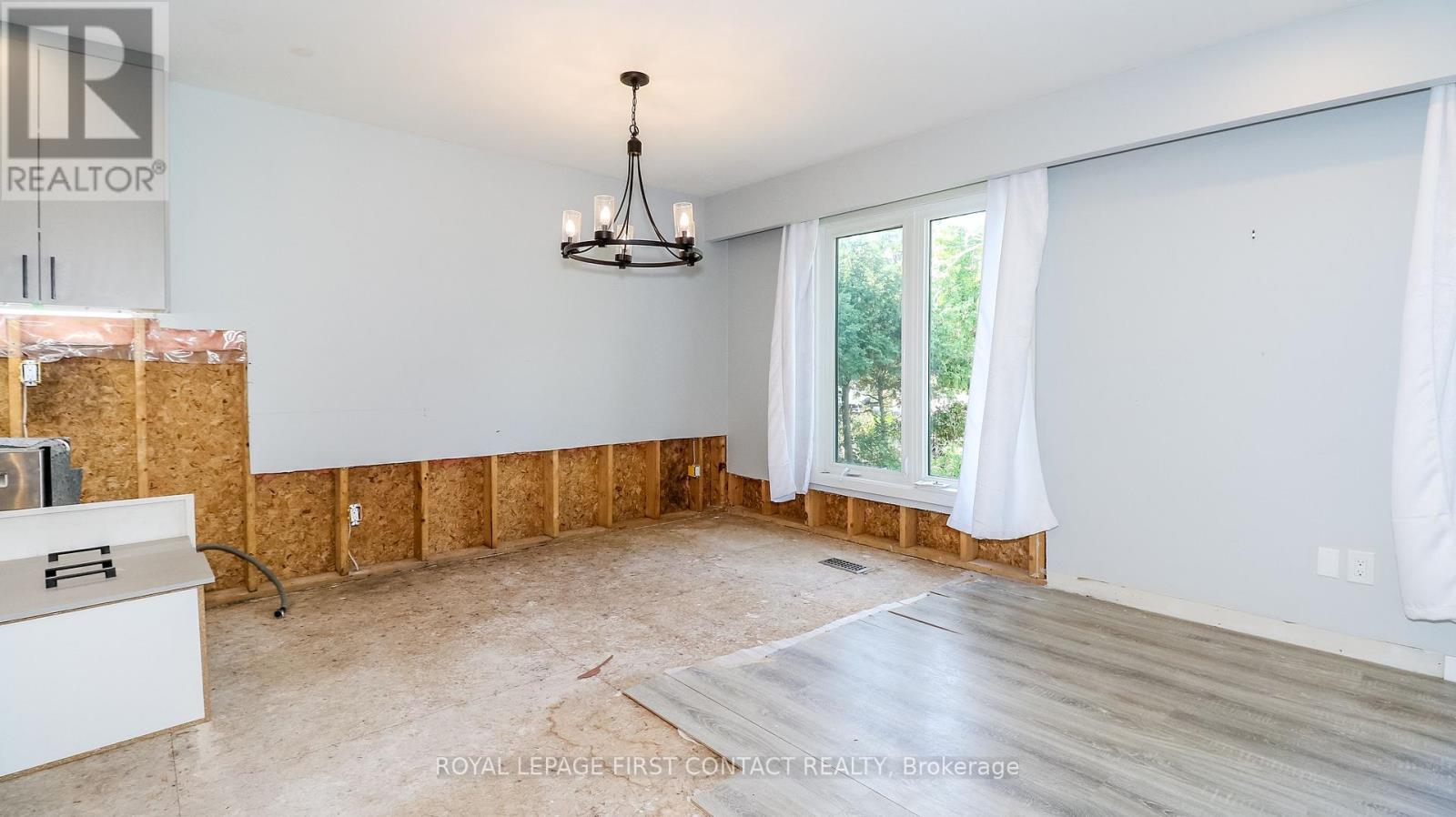 311 Anne Street N, Barrie, Ontario  L4N 5M7 - Photo 9 - S12391290