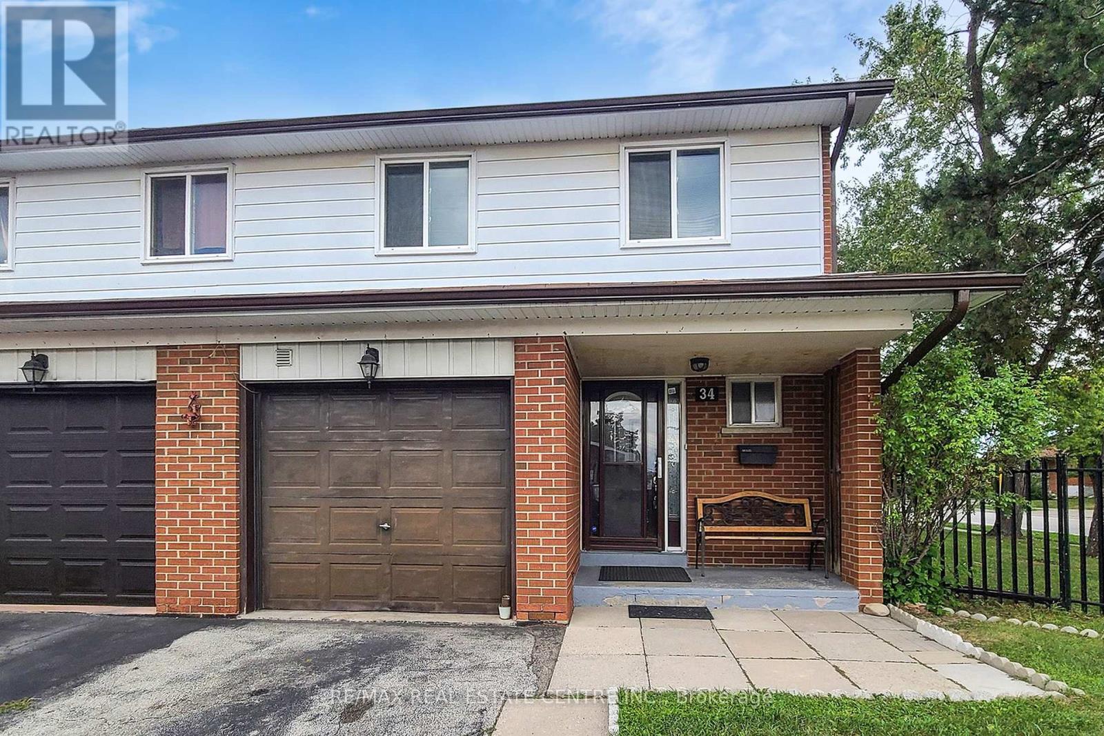 Property at 34 - 7406 DARCEL AVENUE image 4