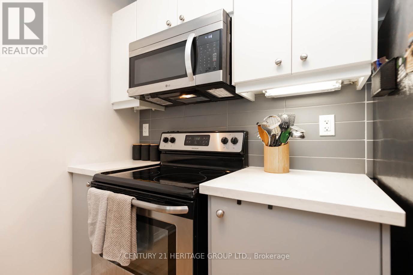 44 - 68 Winston Park Boulevard, Toronto, Ontario  M3K 1C2 - Photo 7 - W12391242