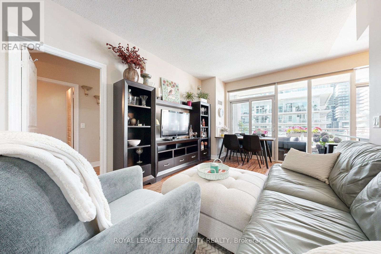 320 - 58 Marine Parade Drive, Toronto, Ontario  M8V 4G1 - Photo 11 - W12391245