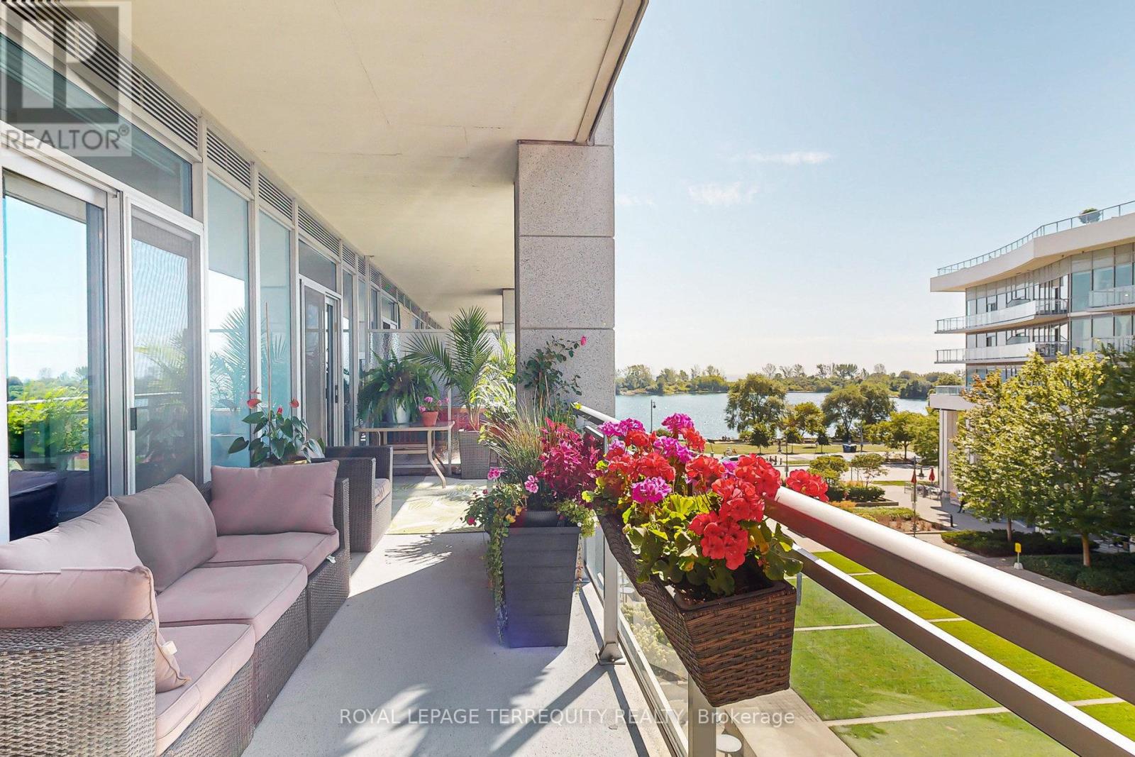 320 - 58 Marine Parade Drive, Toronto, Ontario  M8V 4G1 - Photo 2 - W12391245