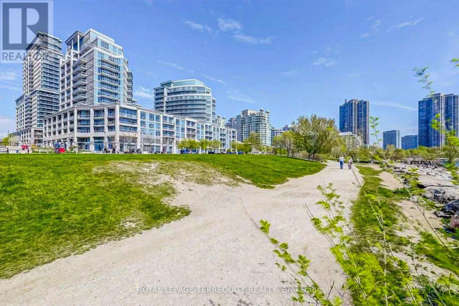 320 - 58 Marine Parade Drive, Toronto, Ontario  M8V 4G1 - Photo 3 - W12391245