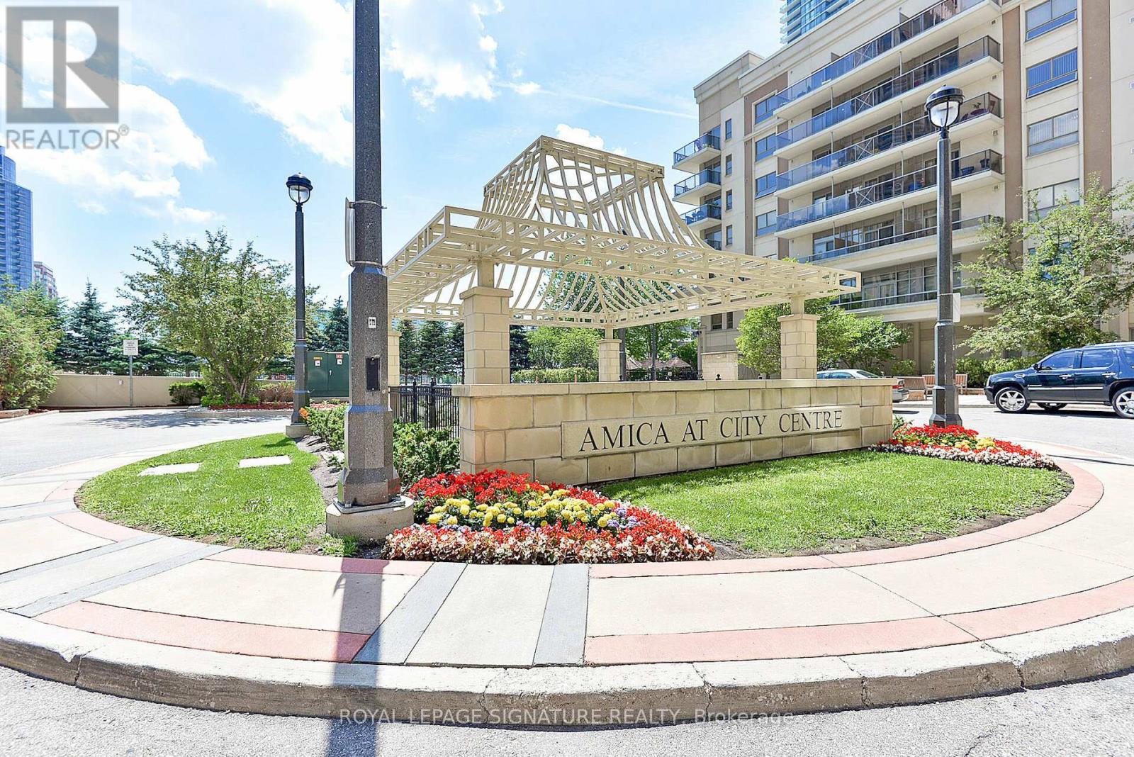 1508 - 350 Princess Royal Drive, Mississauga (City Centre), Ontario  L5B 4N1 - Photo 2 - W12391289