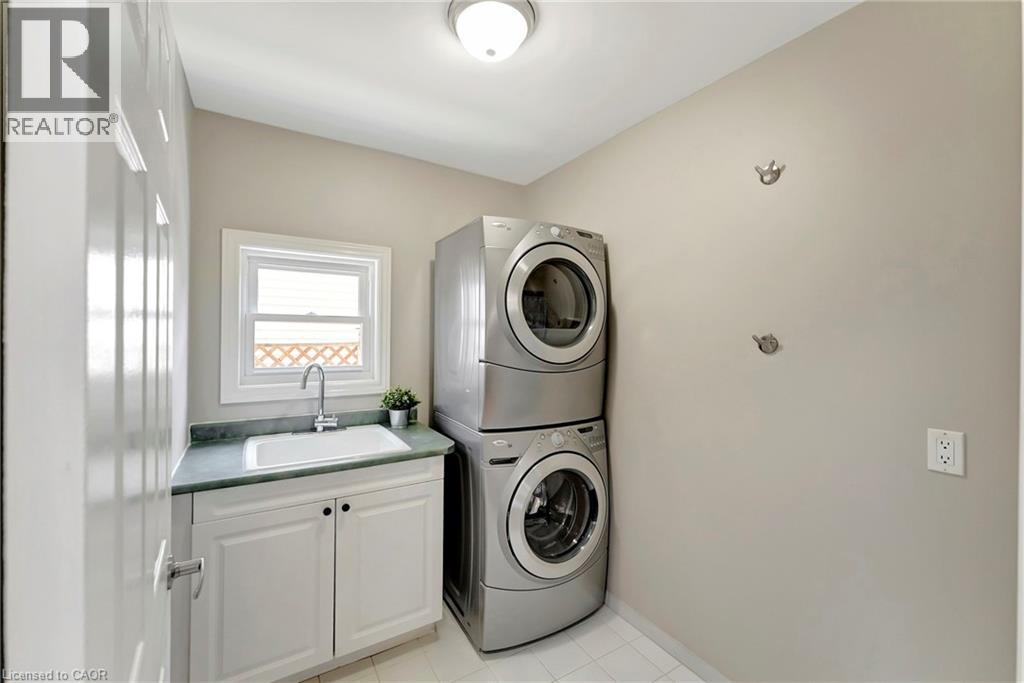 14 Anita Court, Hamilton, Ontario  L8W 3A6 - Photo 9 - 40767852