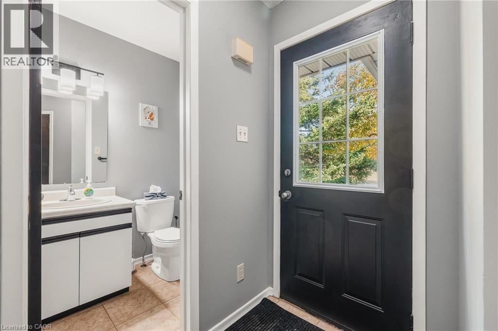 445 Kingscourt Drive Unit# 6, Waterloo, Ontario  N2K 3R4 - Photo 10 - 40767820