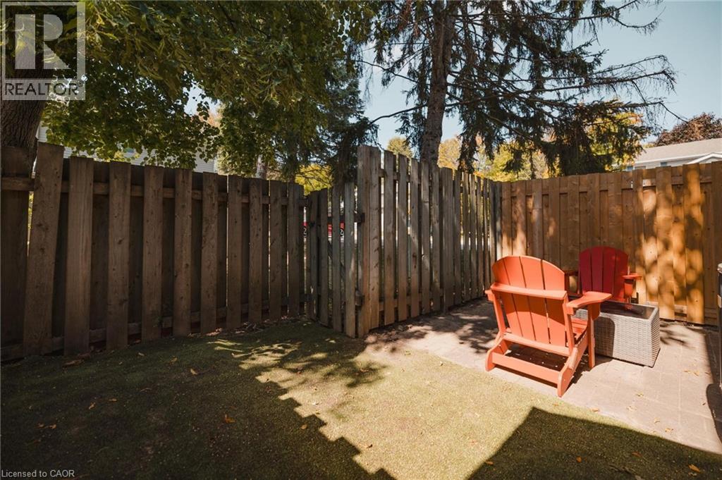445 Kingscourt Drive Unit# 6, Waterloo, Ontario  N2K 3R4 - Photo 18 - 40767820