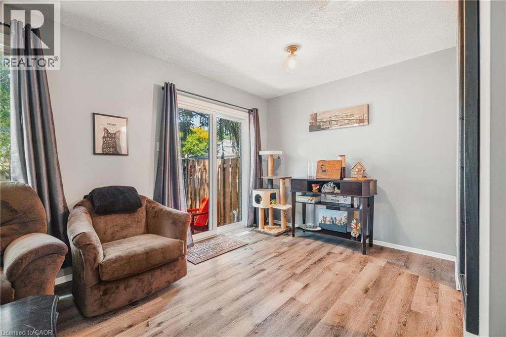 445 Kingscourt Drive Unit# 6, Waterloo, Ontario  N2K 3R4 - Photo 3 - 40767820