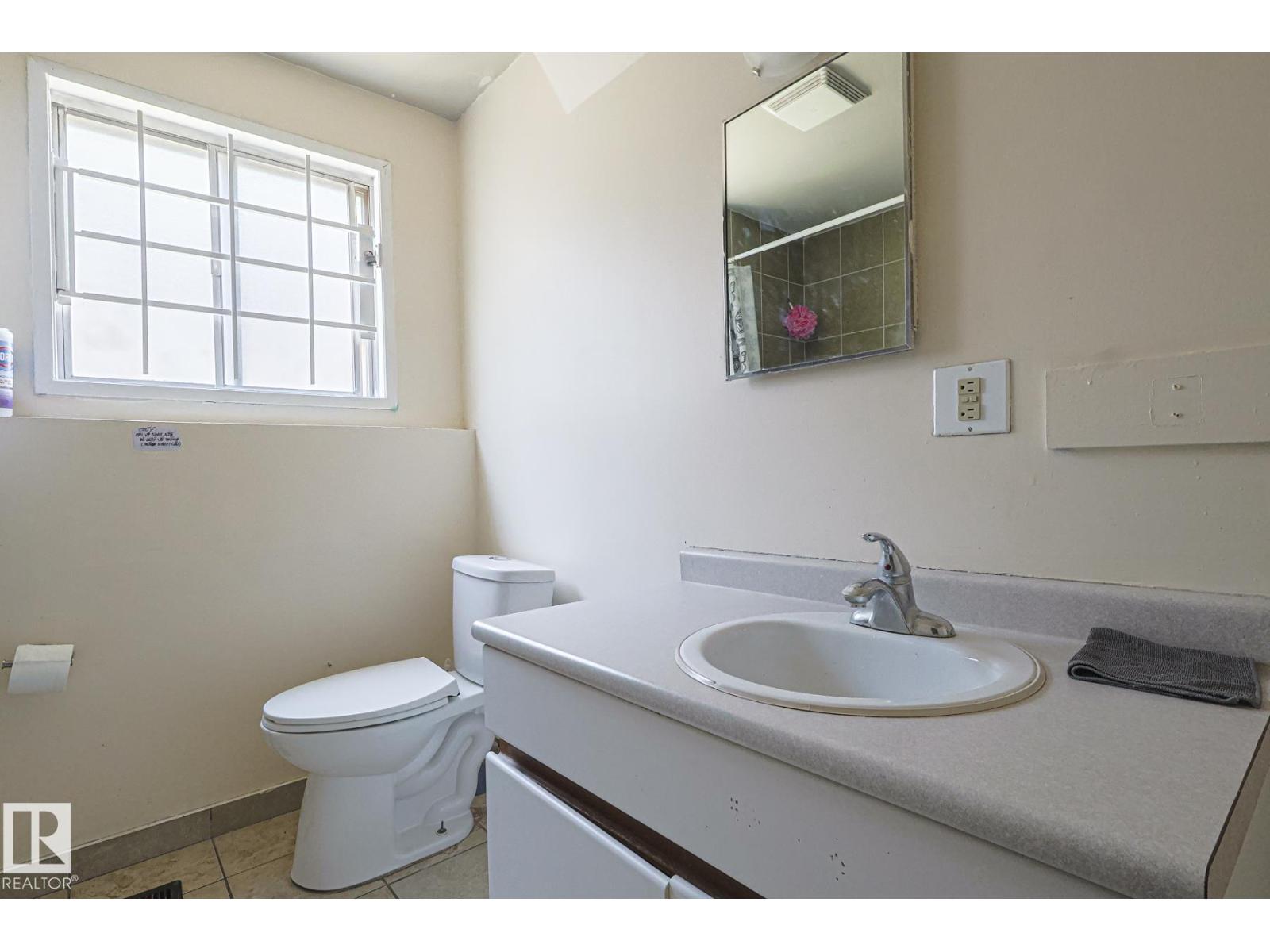 9308a & 9308b 109a Av Nw, Edmonton, Alberta  T5H 1E8 - Photo 48 - E4456868