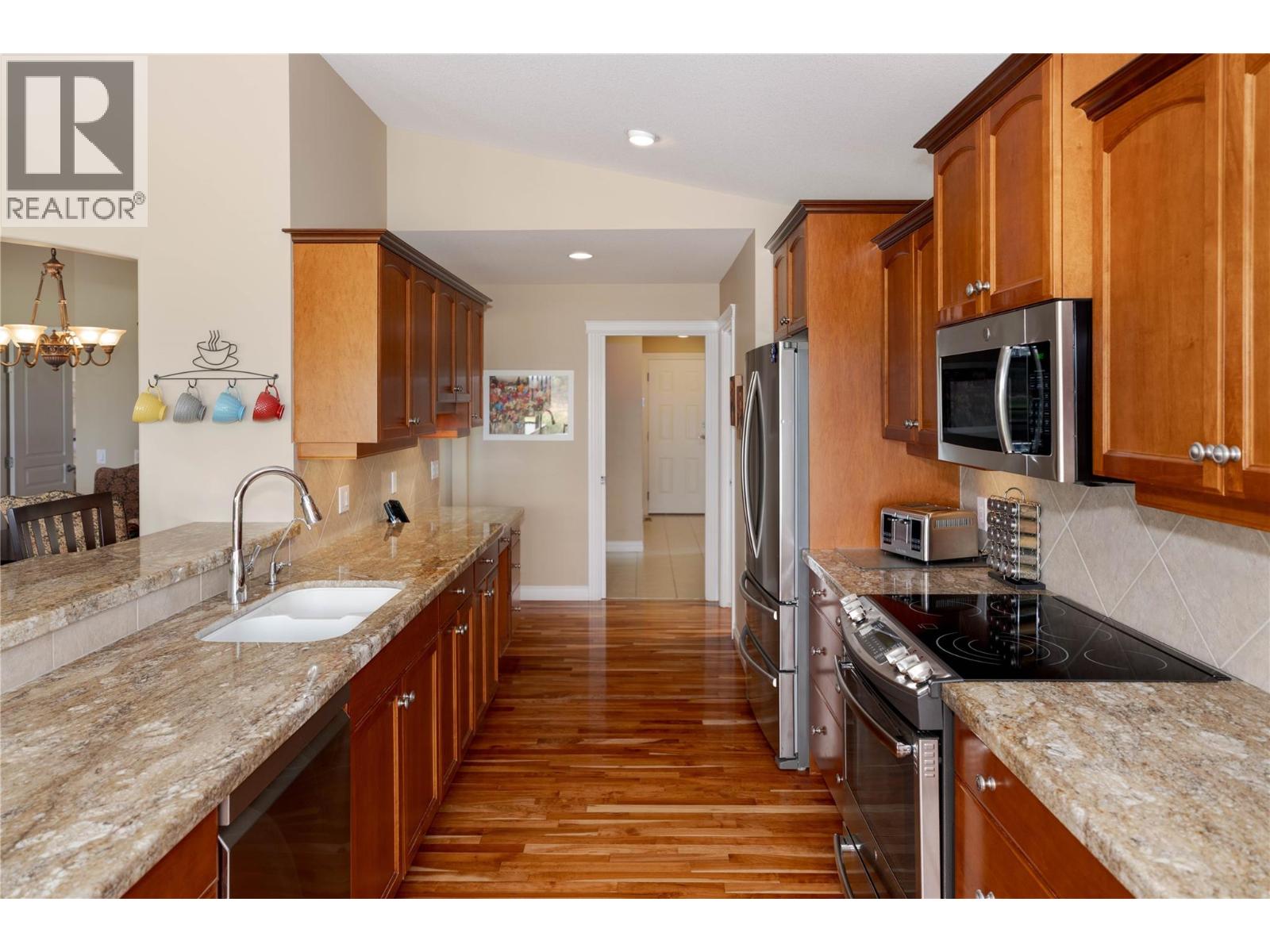 2455 Quail Ridge Boulevard Unit# 111 Kelowna Photo 3