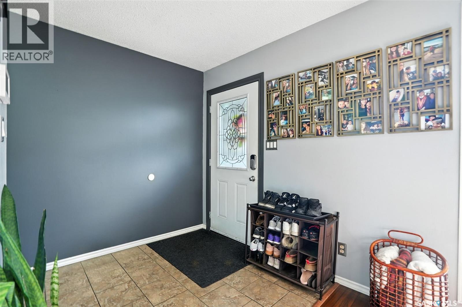 3714 Fairlight Drive, Saskatoon, Saskatchewan  S7M 4T5 - Photo 5 - SK017628
