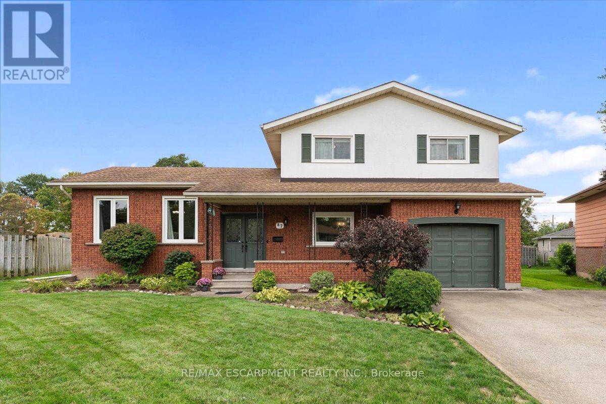 87 Loyalist Drive, Welland, Ontario  L3C 2X9 - Photo 1 - X12391258