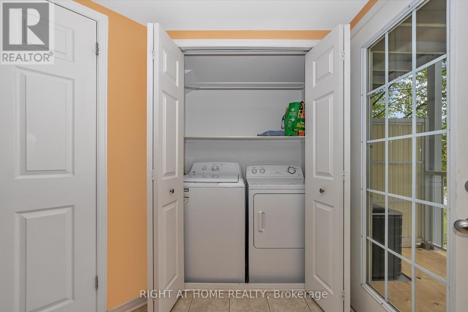 171 - 70 Edenvale Drive, Ottawa, Ontario  K2K 3N6 - Photo 10 - X12391547
