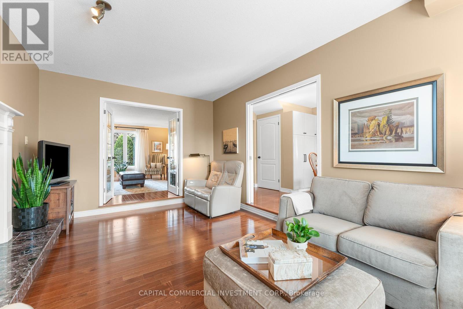 41 Tower Hill Crescent, Ottawa, Ontario  K2M 1R5 - Photo 11 - X12391587