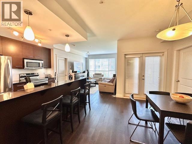 301 2343 Atkins Avenue, Port Coquitlam, British Columbia  V3C 1Y7 - Photo 2 - R3045412