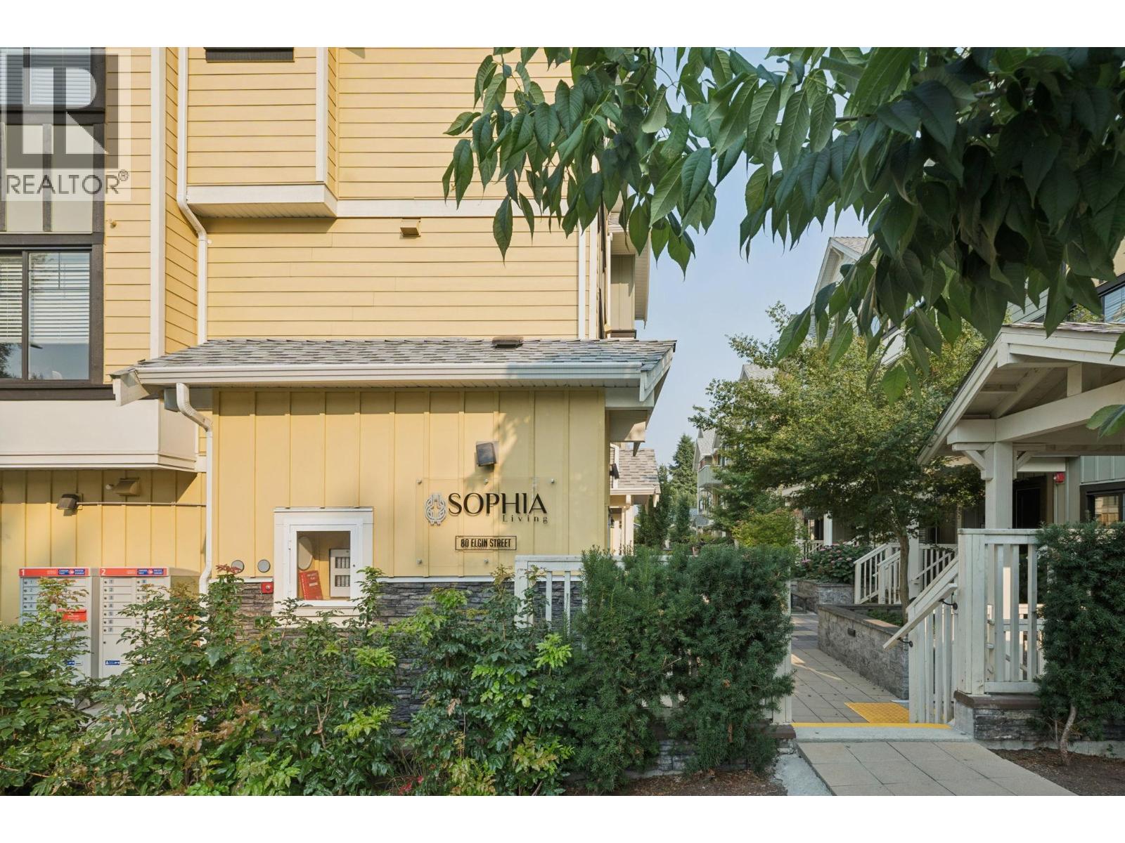 209 80 Elgin Street, Port Moody, British Columbia  V3H 0M6 - Photo 2 - R3045417
