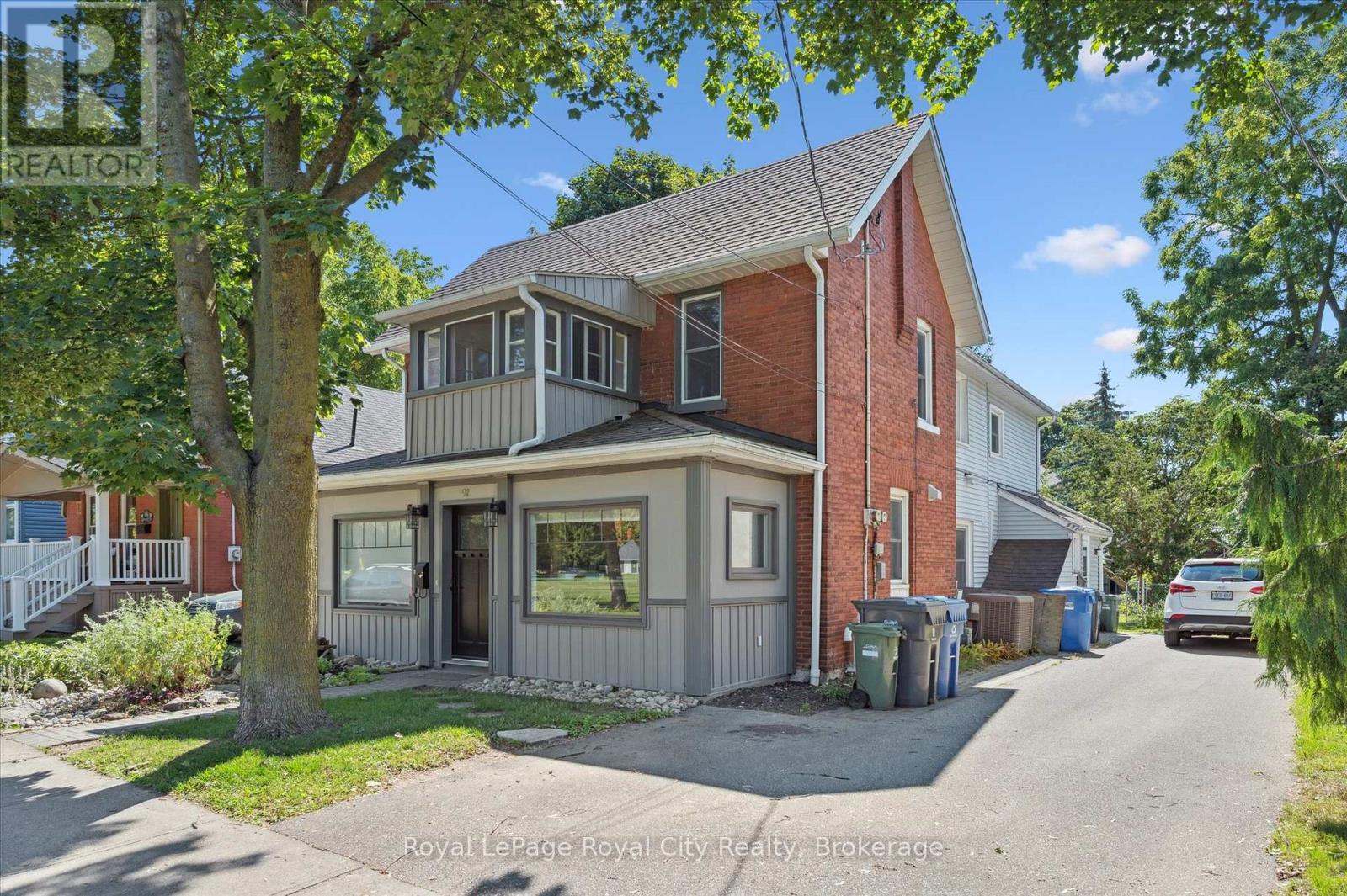 Property at 92 KATHLEEN STREET image 3