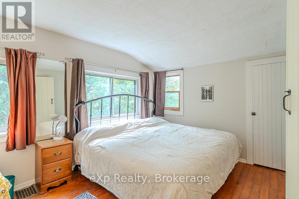 212 Green Street, Saugeen Shores, Ontario  N0H 2C0 - Photo 23 - X12391568
