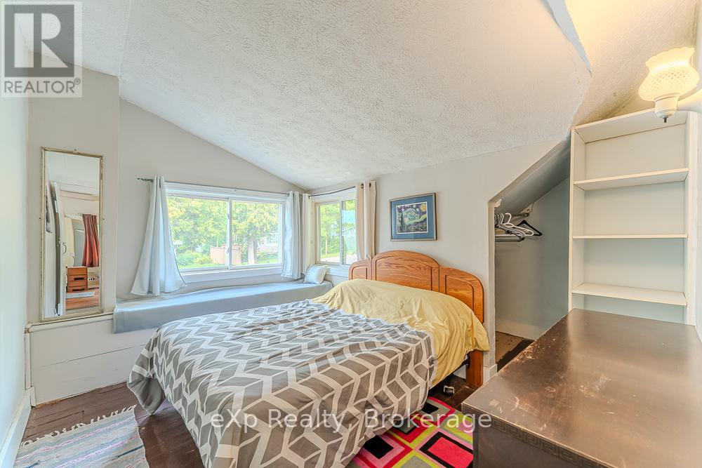 212 Green Street, Saugeen Shores, Ontario  N0H 2C0 - Photo 25 - X12391568
