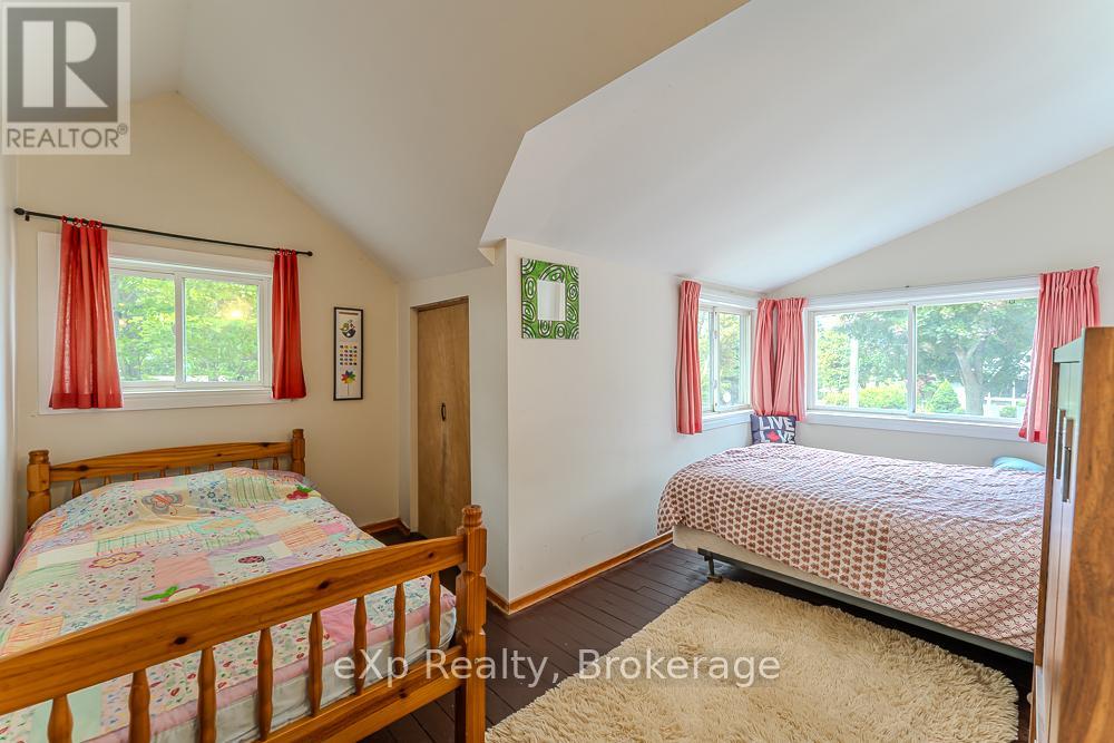 212 Green Street, Saugeen Shores, Ontario  N0H 2C0 - Photo 27 - X12391568