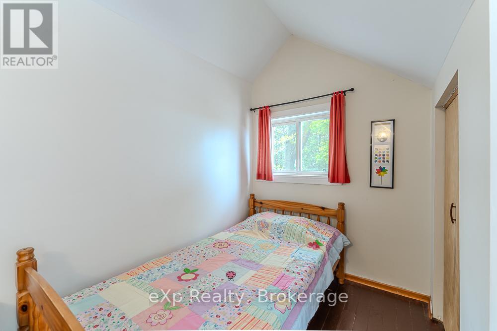 212 Green Street, Saugeen Shores, Ontario  N0H 2C0 - Photo 29 - X12391568
