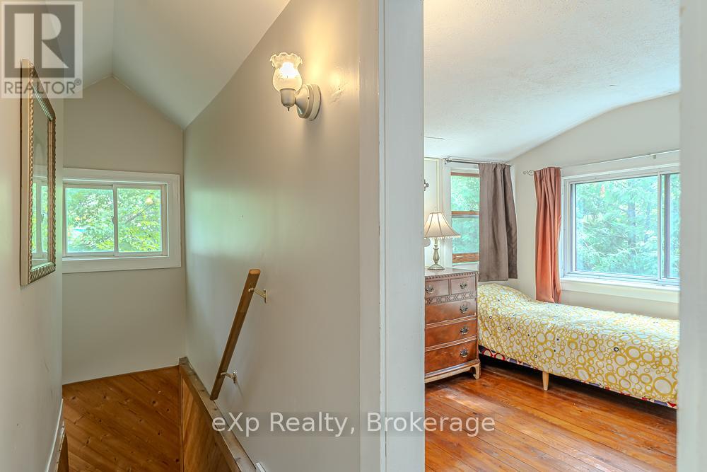 212 Green Street, Saugeen Shores, Ontario  N0H 2C0 - Photo 30 - X12391568