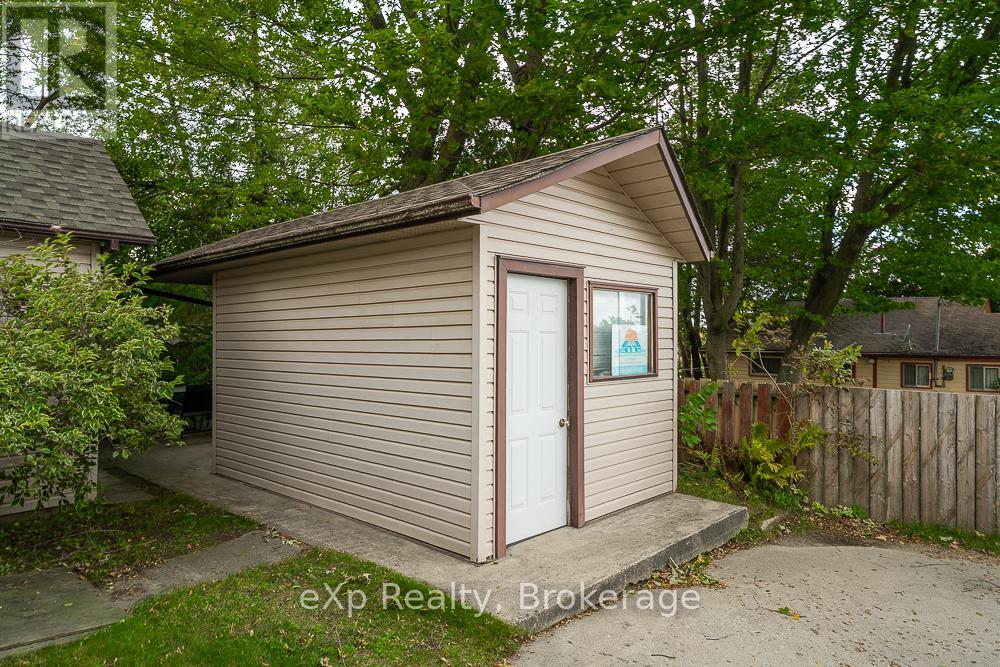 212 Green Street, Saugeen Shores, Ontario  N0H 2C0 - Photo 33 - X12391568