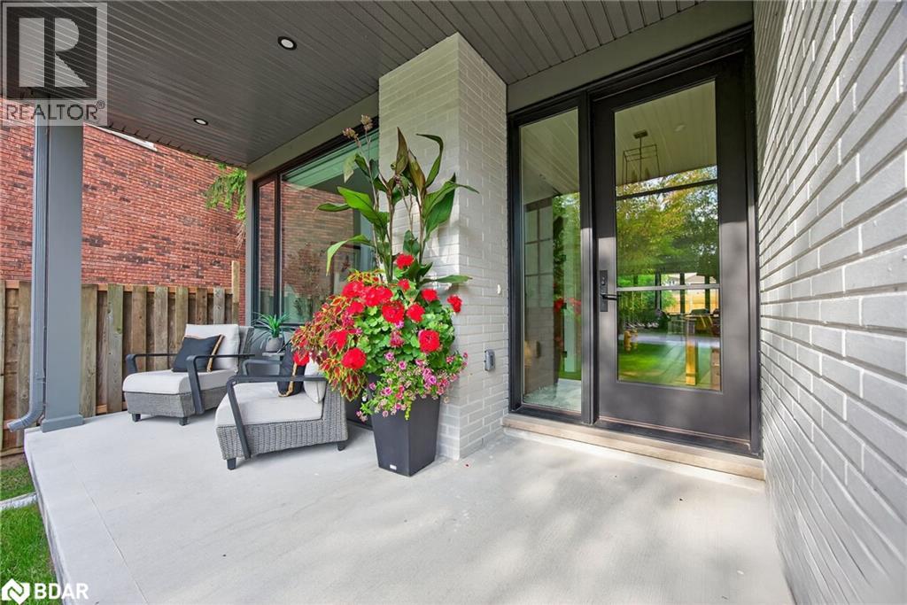 Property at 46 TYNDALE Road image 3