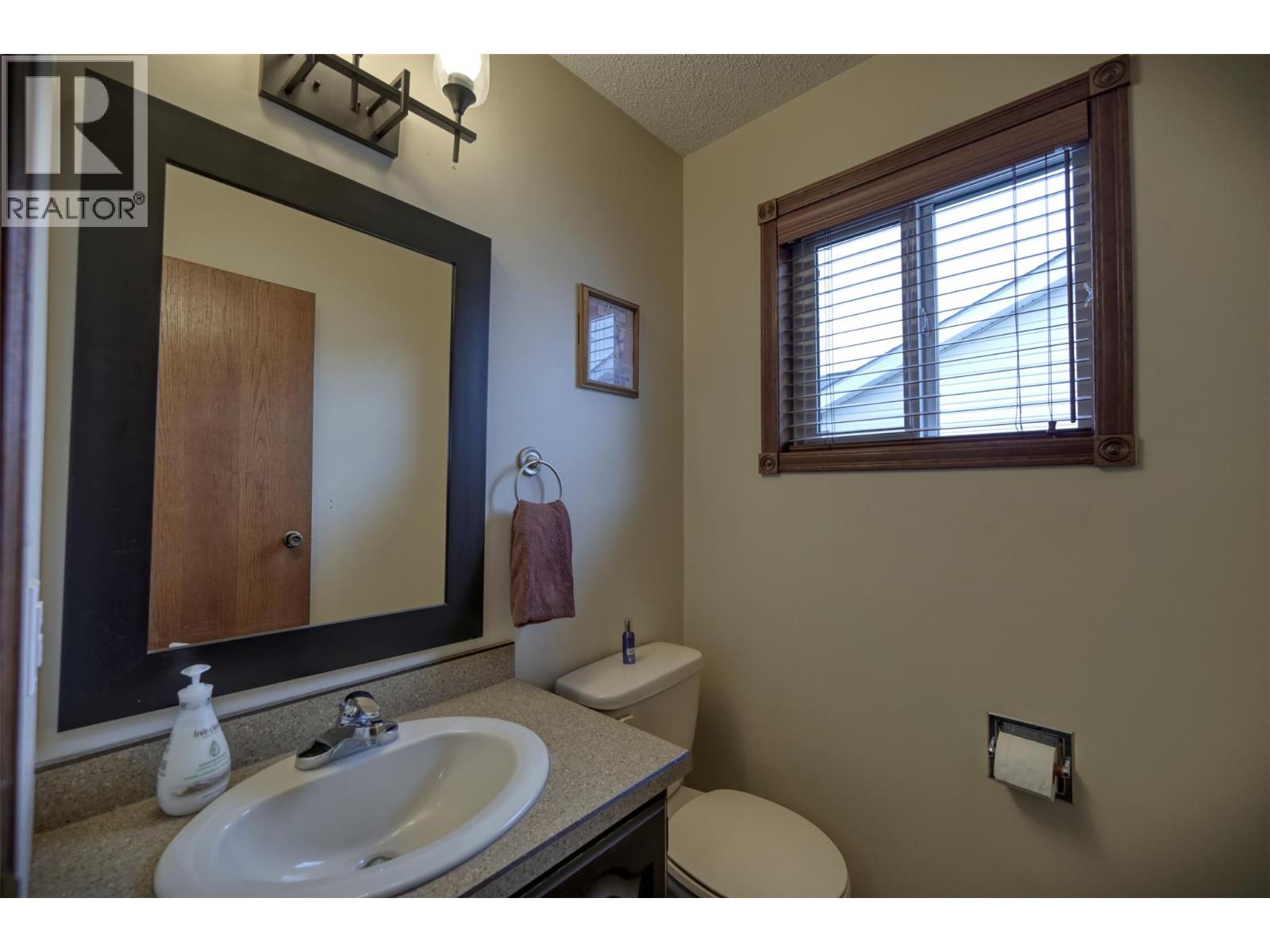 7460 Valley Heights Drive, Grand Forks, British Columbia  V0H 1H0 - Photo 8 - 10362022