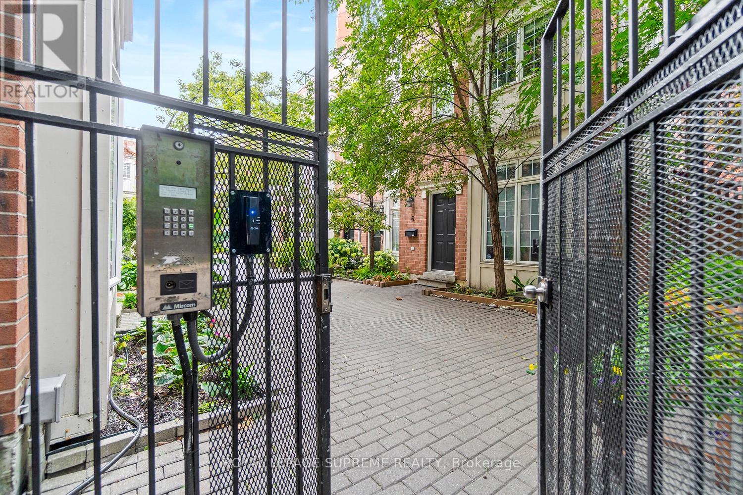 37 - 6 Wellesley Place, Toronto, Ontario  M4Y 3E1 - Photo 34 - C12391402