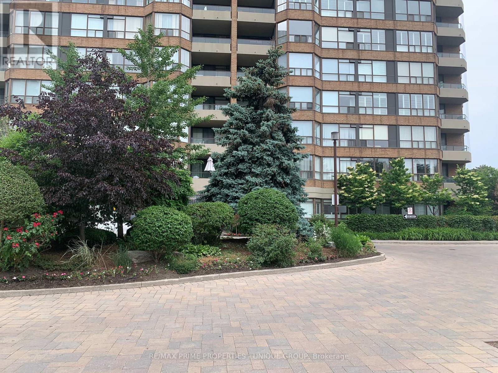 1517 - 268 Ridley Boulevard N, Toronto (Bedford Park-Nortown), Ontario  M5M 4N3 - Photo 3 - C12391496