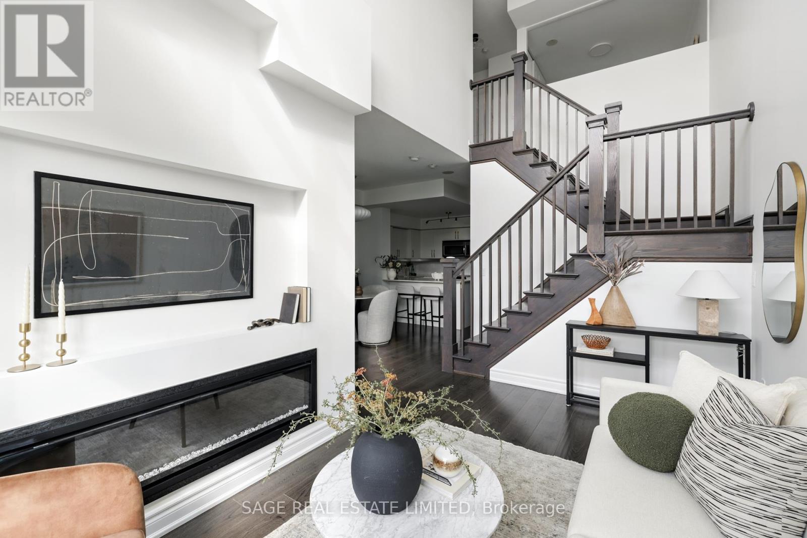 Th5 - 6 Pirandello Street, Toronto, Ontario  M6K 0B1 - Photo 5 - C12391515