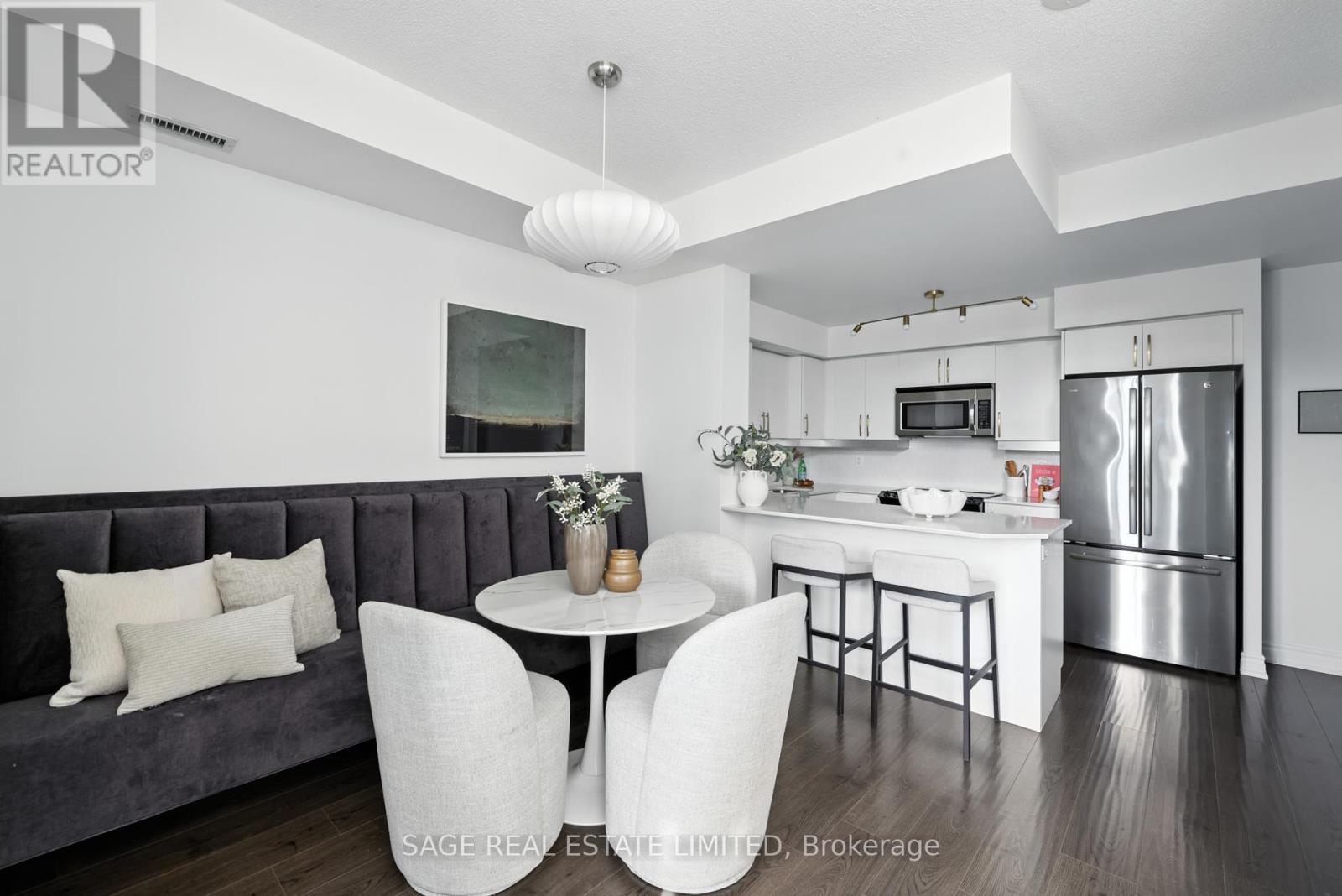Th5 - 6 Pirandello Street, Toronto, Ontario  M6K 0B1 - Photo 6 - C12391515