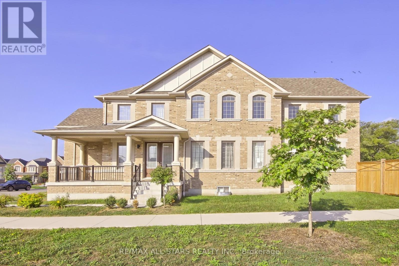 18 PENNINE DRIVE, Whitby, Ontario