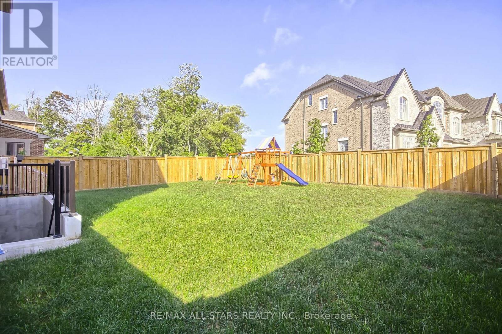 18 Pennine Drive, Whitby, Ontario  L1P 0C3 - Photo 46 - E12391354