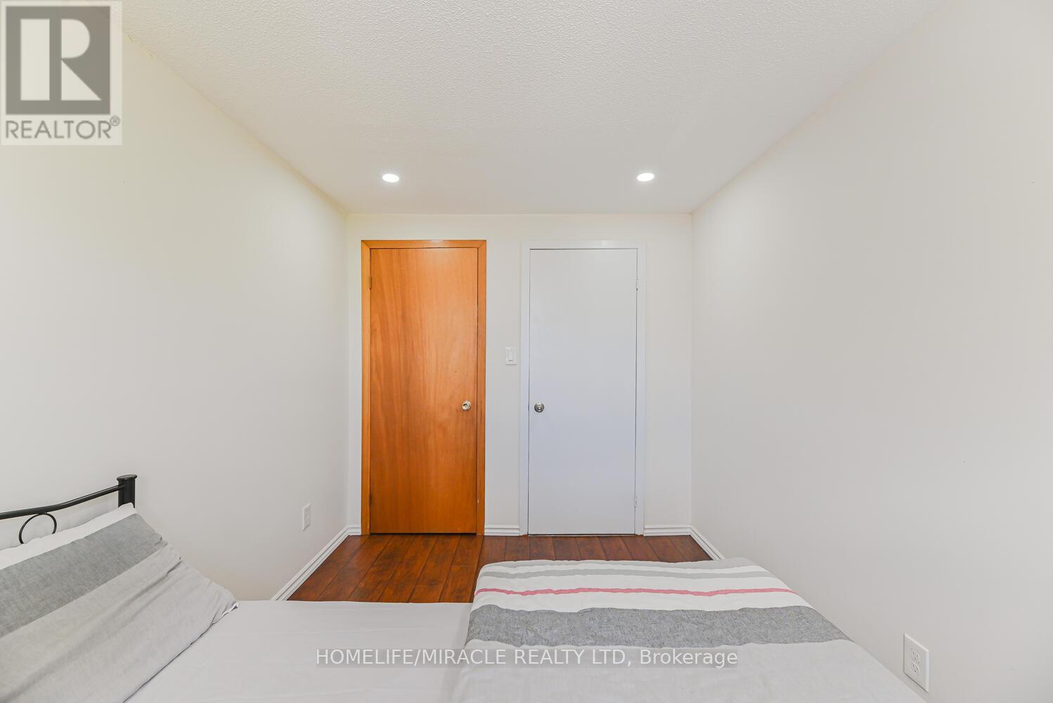 1354 Orlando Court, Oshawa (Samac), Ontario  L1G 6T9 - Photo 25 - E12391418