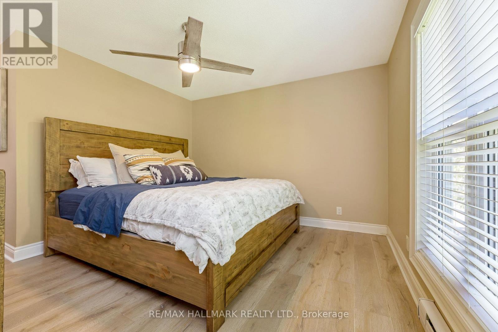 142 Meighen Avenue, Toronto, Ontario  M4B 2H9 - Photo 12 - E12391441