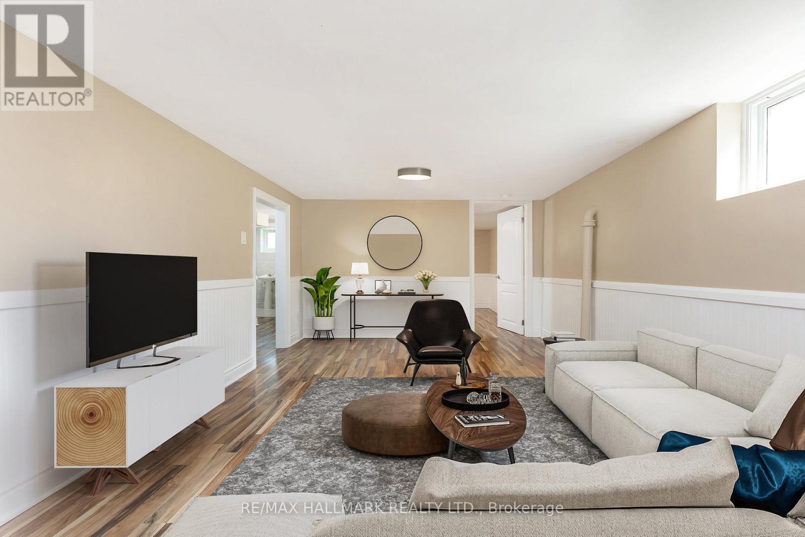 142 Meighen Avenue, Toronto, Ontario  M4B 2H9 - Photo 16 - E12391441