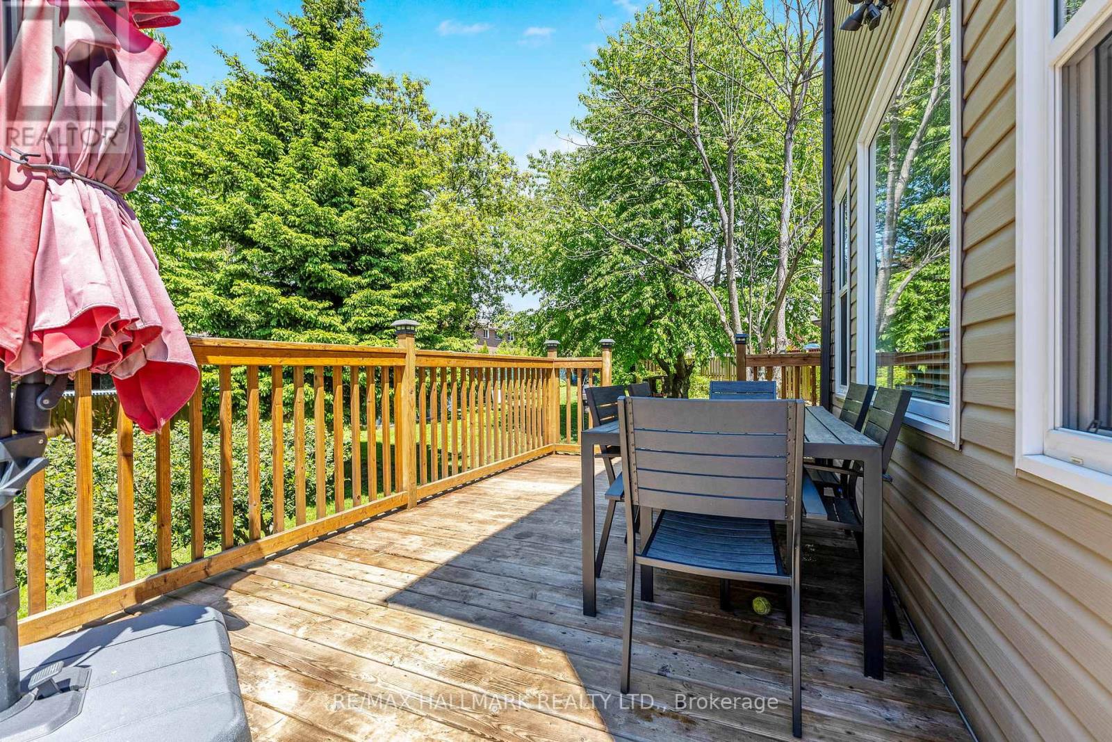 142 Meighen Avenue, Toronto, Ontario  M4B 2H9 - Photo 21 - E12391441