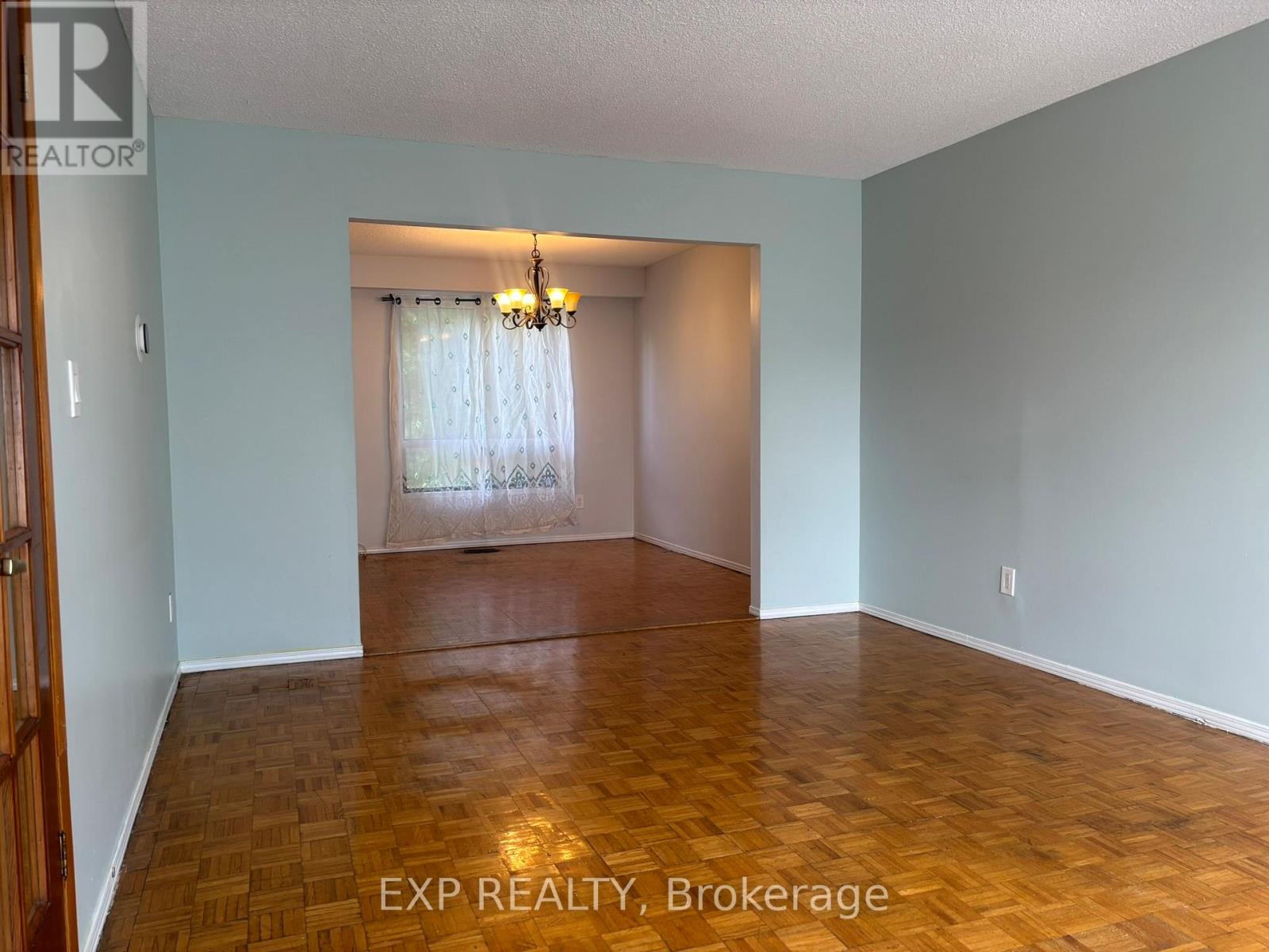 92 Berner Trail, Toronto, Ontario  M1B 1B3 - Photo 13 - E12391458