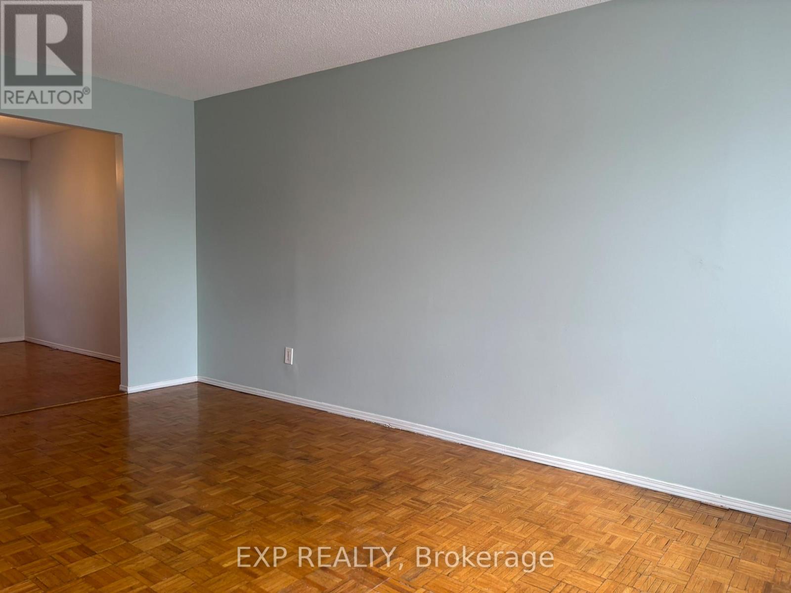 92 Berner Trail, Toronto, Ontario  M1B 1B3 - Photo 14 - E12391458