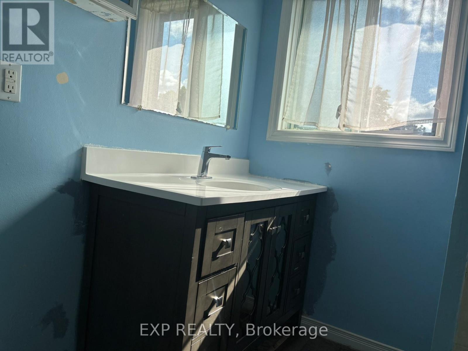 92 Berner Trail, Toronto, Ontario  M1B 1B3 - Photo 21 - E12391458