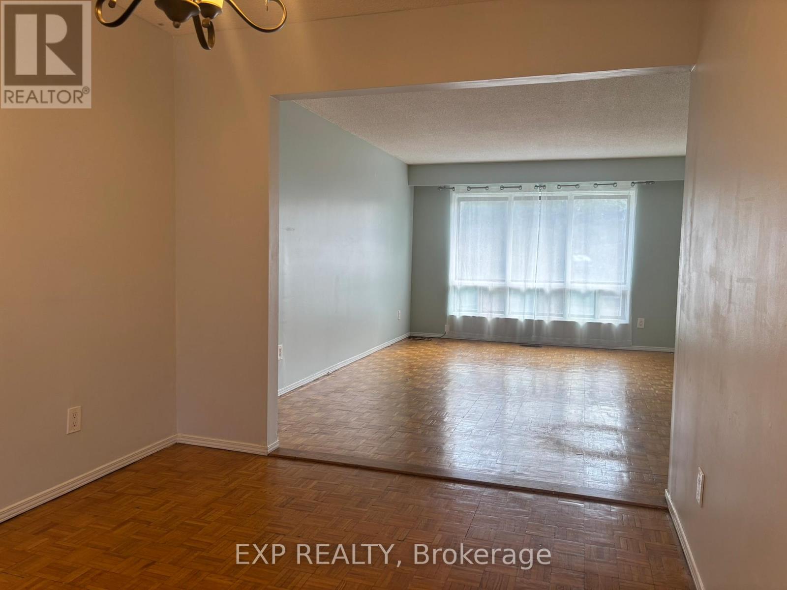 92 Berner Trail, Toronto, Ontario  M1B 1B3 - Photo 6 - E12391458