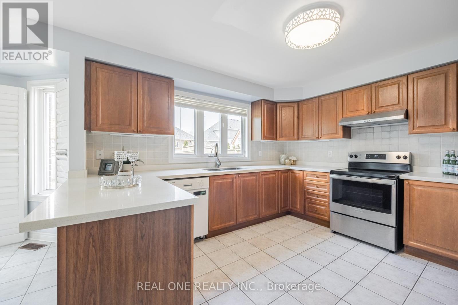 26 Medland Avenue, Whitby, Ontario  L1P 1S1 - Photo 19 - E12391527