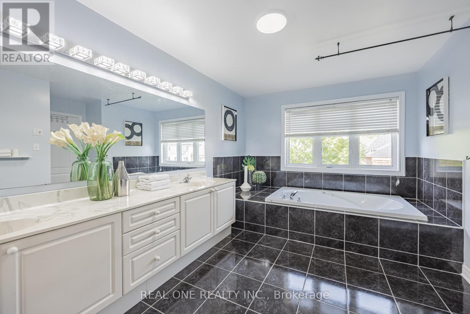 26 Medland Avenue, Whitby, Ontario  L1P 1S1 - Photo 36 - E12391527
