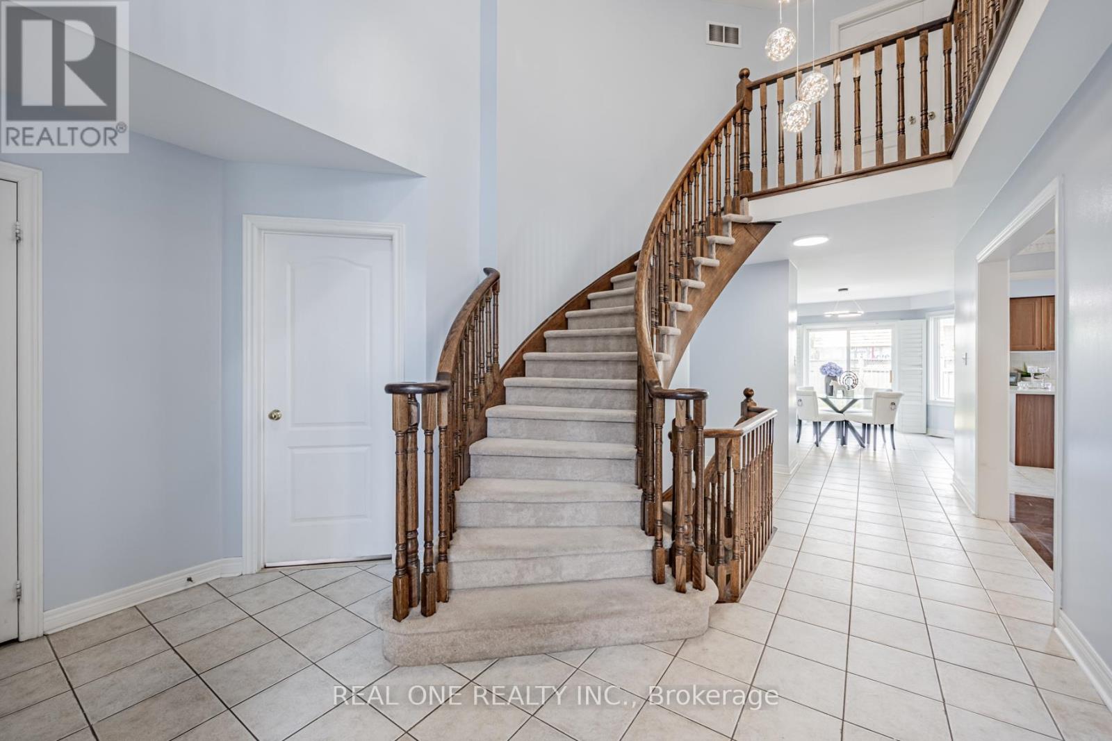 26 Medland Avenue, Whitby, Ontario  L1P 1S1 - Photo 4 - E12391527