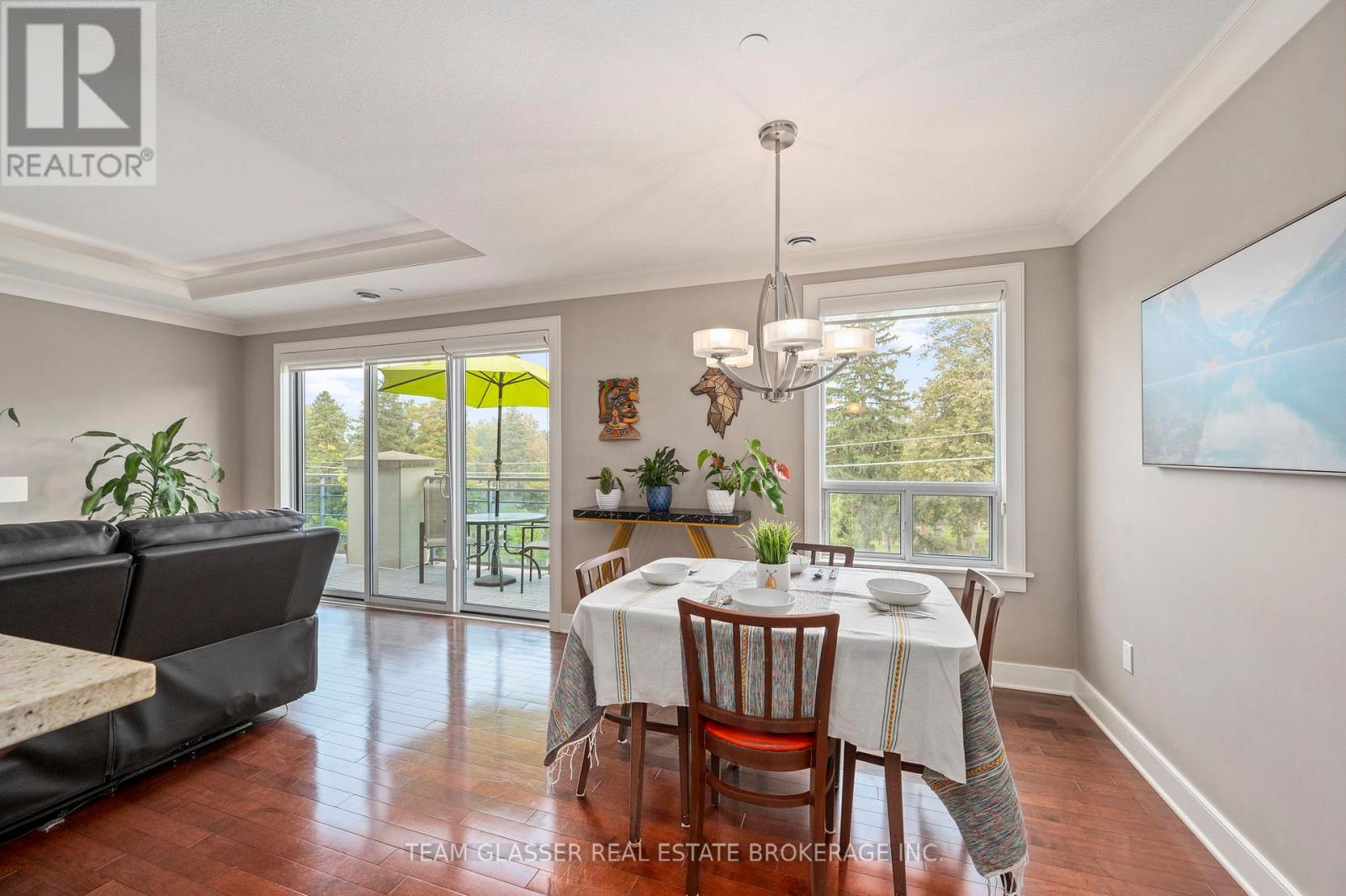 414 - 320 Sugarcreek Trail, London North, Ontario  N6H 0G3 - Photo 7 - X12390209