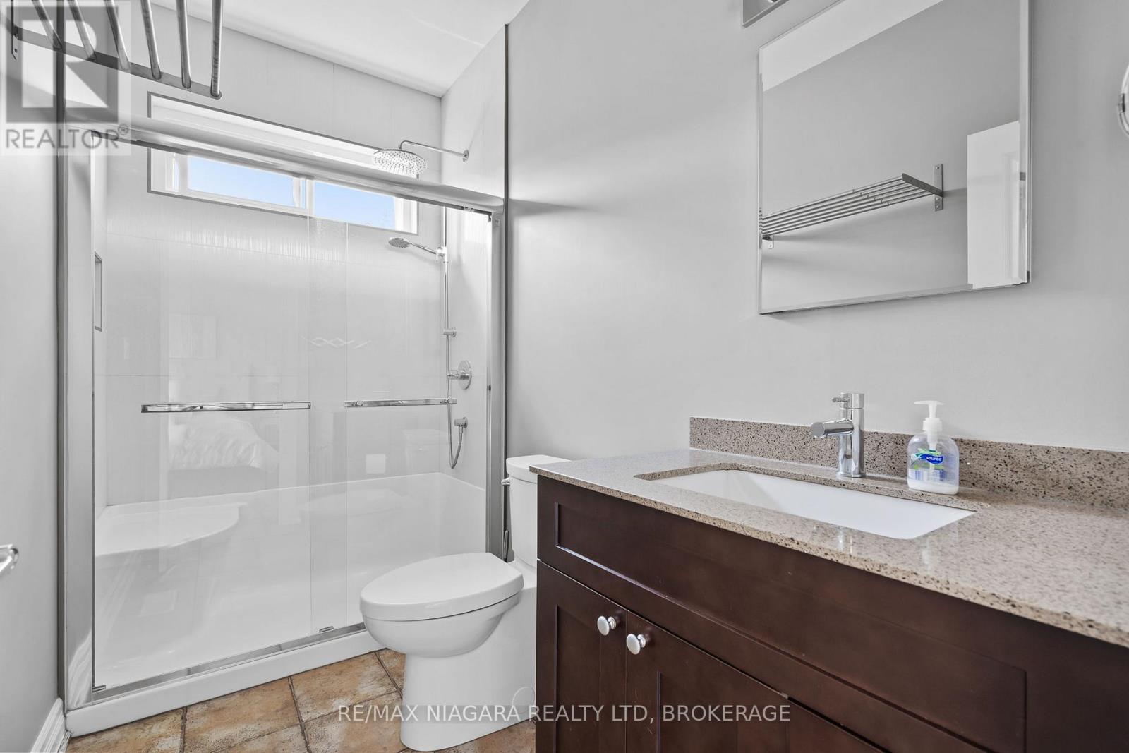 7 Parklane Crescent, St. Catharines, Ontario  L2T 3T9 - Photo 26 - X12390597