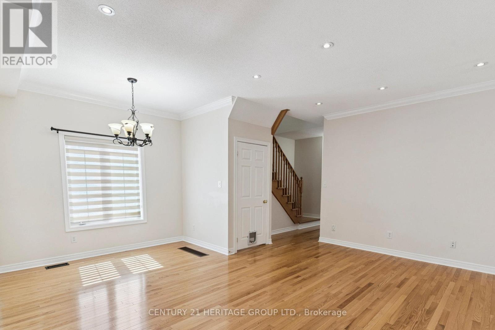 187 Tom Taylor Crescent, Newmarket (Summerhill Estates), Ontario  L3X 3E9 - Photo 12 - N12391423