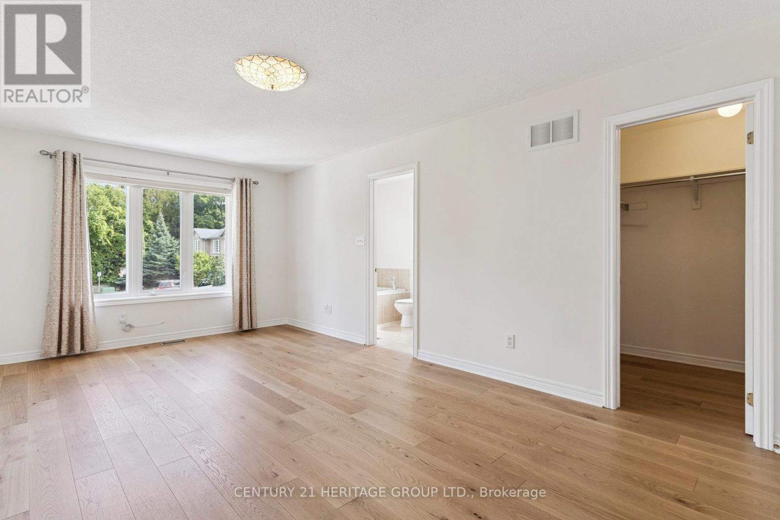 187 Tom Taylor Crescent, Newmarket (Summerhill Estates), Ontario  L3X 3E9 - Photo 25 - N12391423