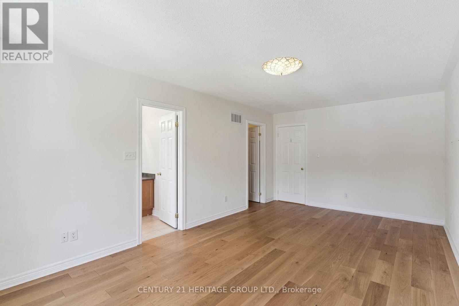 187 Tom Taylor Crescent, Newmarket (Summerhill Estates), Ontario  L3X 3E9 - Photo 27 - N12391423